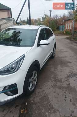 Позашляховик / Кросовер Kia Niro 2020 в 