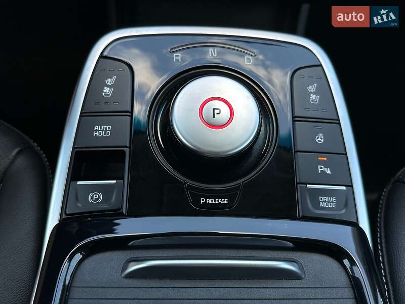 Позашляховик / Кросовер Kia Niro 2020 в Львові