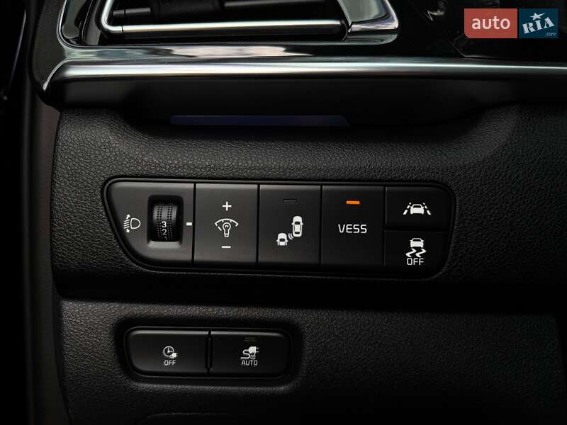 Позашляховик / Кросовер Kia Niro 2020 в Львові фото 41 Позашляховик / Кросовер Kia Niro 2020 в Львові