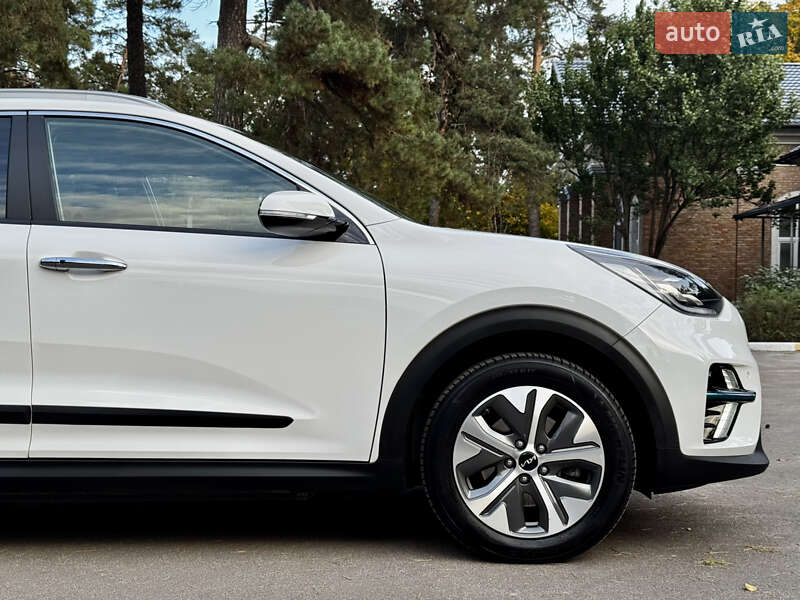 Внедорожник / Кроссовер Kia Niro 2022 в Киеве