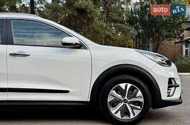 Внедорожник / Кроссовер Kia Niro 2022 в 