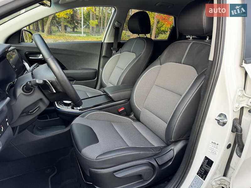 Внедорожник / Кроссовер Kia Niro 2022 в Киеве