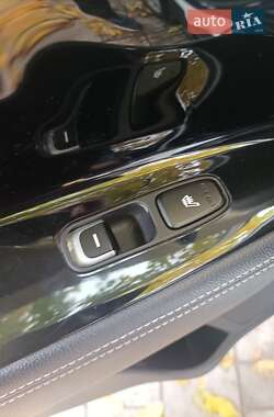Позашляховик / Кросовер Kia Niro 2020 в 