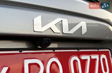Внедорожник / Кроссовер Kia Niro 2023 в 