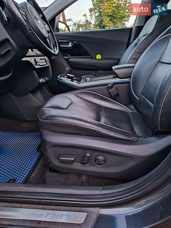 Внедорожник / Кроссовер Kia Niro 2018 в Ильинцах фото 7 Внедорожник / Кроссовер Kia Niro 2018 в Ильинцах