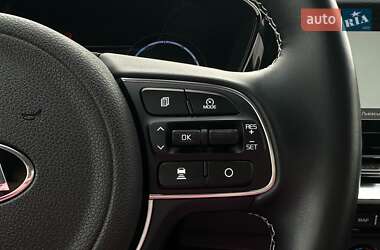 Внедорожник / Кроссовер Kia Niro 2021 в 
