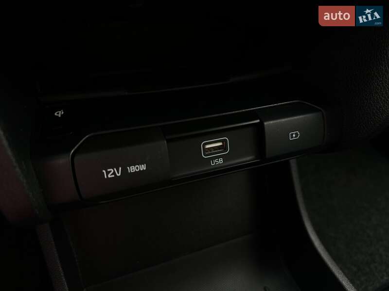 Позашляховик / Кросовер Kia Niro 2021 в Львові