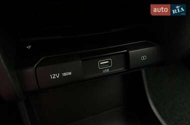 Внедорожник / Кроссовер Kia Niro 2021 в 