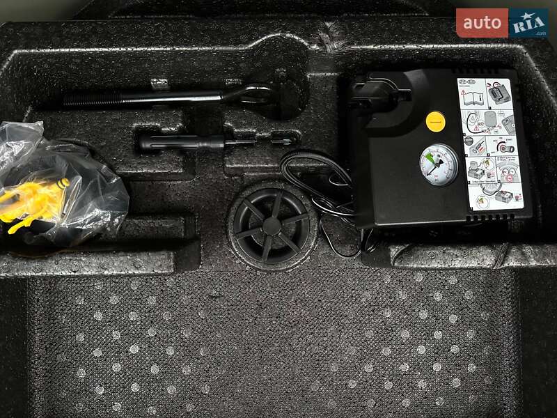 Позашляховик / Кросовер Kia Niro 2021 в Львові