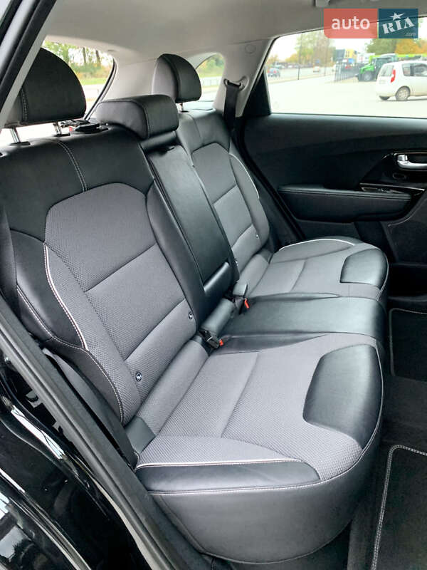 Позашляховик / Кросовер Kia Niro 2021 в Тернополі