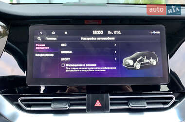 Позашляховик / Кросовер Kia Niro 2021 в 
