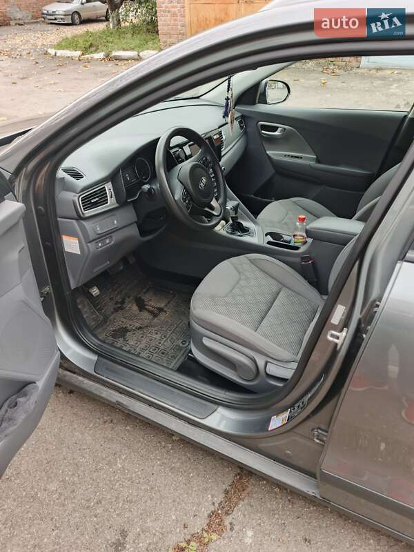 Внедорожник / Кроссовер Kia Niro 2017 в Виннице фото 8 Внедорожник / Кроссовер Kia Niro 2017 в Виннице