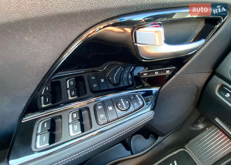 Внедорожник / Кроссовер Kia Niro 2019 в Ровно фото 25 Внедорожник / Кроссовер Kia Niro 2019 в Ровно