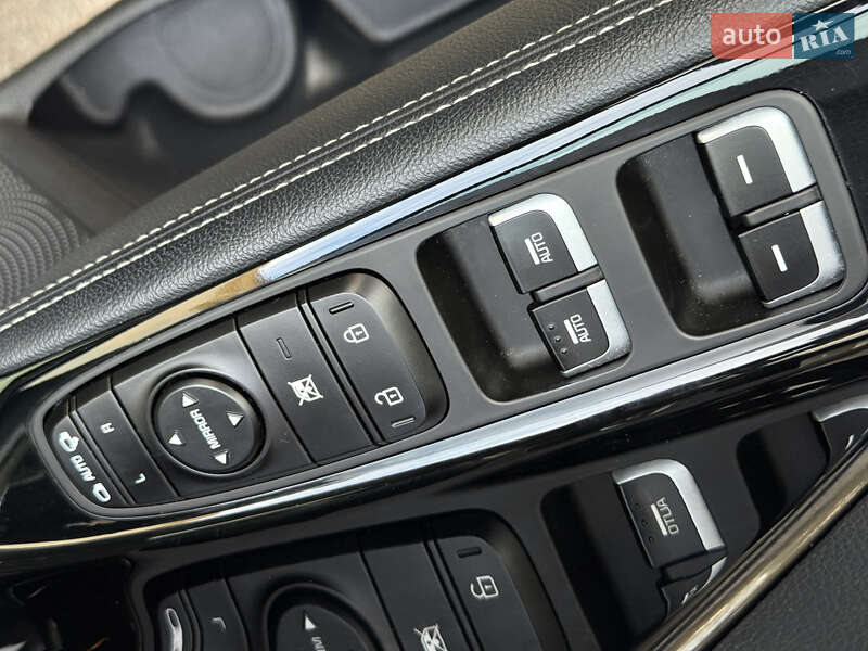 Внедорожник / Кроссовер Kia Niro 2020 в Кривом Роге