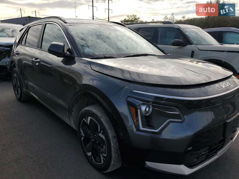 Позашляховик / Кросовер Kia Niro 2023 в Львові