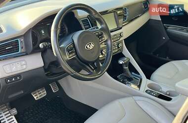 Позашляховик / Кросовер Kia Niro 2018 в  фото 16 Позашляховик / Кросовер Kia Niro 2018 в