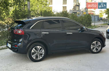 Позашляховик / Кросовер Kia Niro 2019 в 