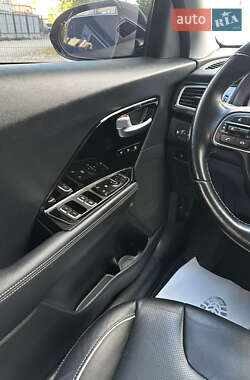 Позашляховик / Кросовер Kia Niro 2019 в 