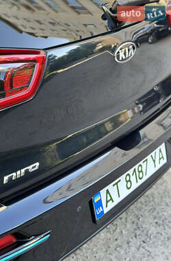 Позашляховик / Кросовер Kia Niro 2019 в 
