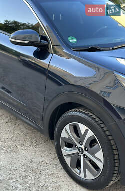 Позашляховик / Кросовер Kia Niro 2019 в 