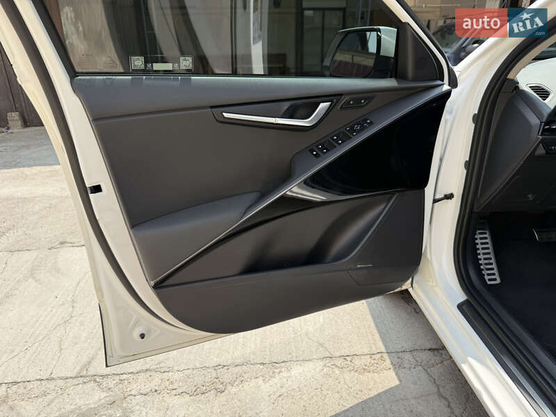 Позашляховик / Кросовер Kia Niro 2023 в Умані