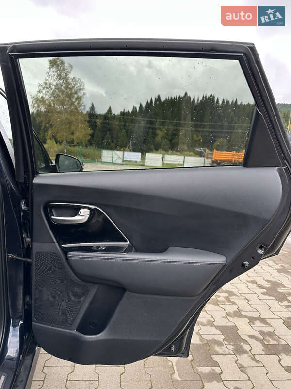 Внедорожник / Кроссовер Kia Niro 2019 в Львове