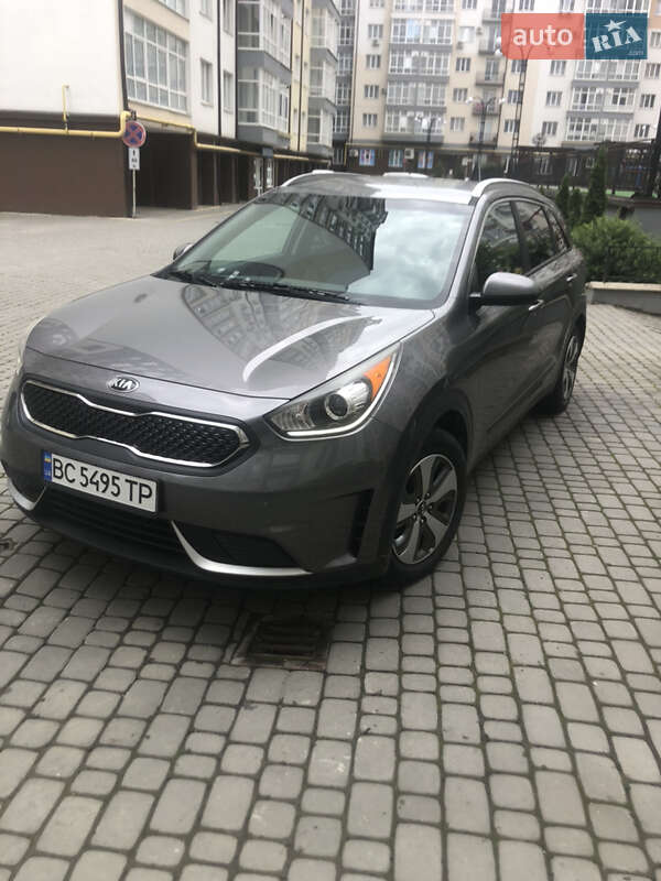 Внедорожник / Кроссовер Kia Niro 2016 в Тернополе фото 2 Внедорожник / Кроссовер Kia Niro 2016 в Тернополе