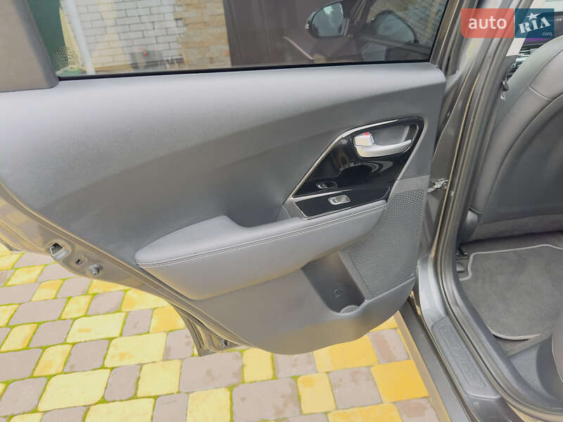 Позашляховик / Кросовер Kia Niro 2021 в Козятині