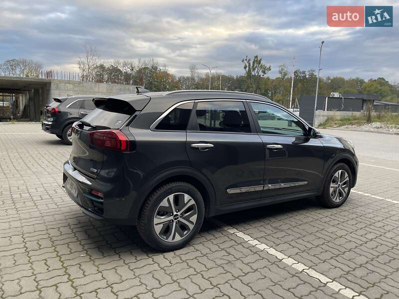 Внедорожник / Кроссовер Kia Niro 2022 в Львове фото 8 Внедорожник / Кроссовер Kia Niro 2022 в Львове