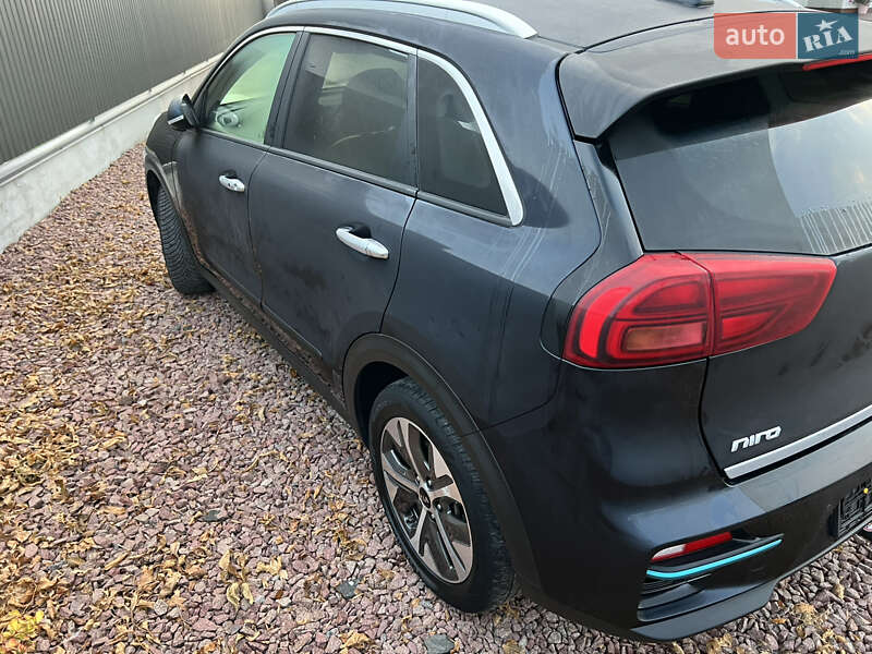 Внедорожник / Кроссовер Kia Niro 2020 в Львове фото 7 Внедорожник / Кроссовер Kia Niro 2020 в Львове