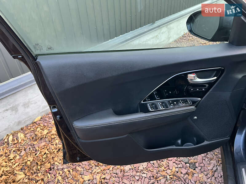 Внедорожник / Кроссовер Kia Niro 2020 в Львове фото 10 Внедорожник / Кроссовер Kia Niro 2020 в Львове