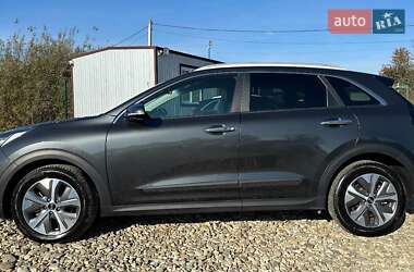 Внедорожник / Кроссовер Kia Niro 2021 в 