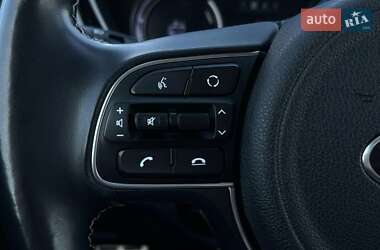 Внедорожник / Кроссовер Kia Niro 2021 в 