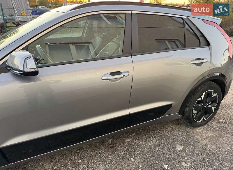 Внедорожник / Кроссовер Kia Niro 2023 в Тернополе