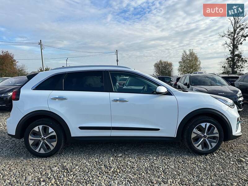 Позашляховик / Кросовер Kia Niro 2022 в Львові фото 26 Позашляховик / Кросовер Kia Niro 2022 в Львові