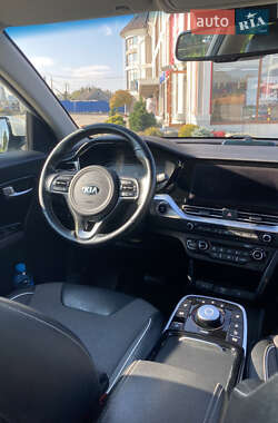 Позашляховик / Кросовер Kia Niro 2021 в 