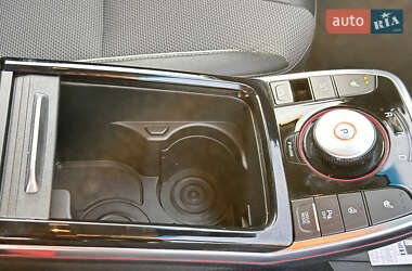 Внедорожник / Кроссовер Kia Niro 2020 в 