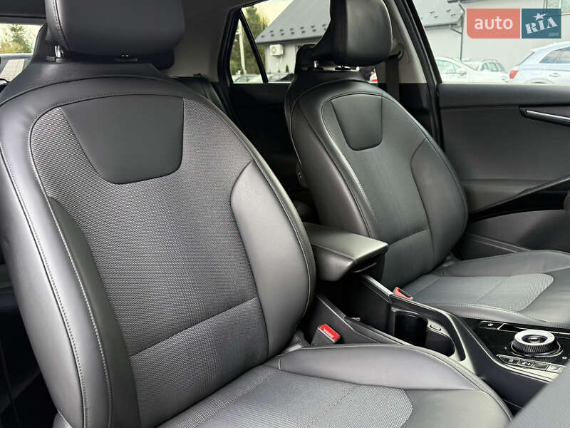 Внедорожник / Кроссовер Kia Niro 2023 в Дрогобыче фото 60 Внедорожник / Кроссовер Kia Niro 2023 в Дрогобыче