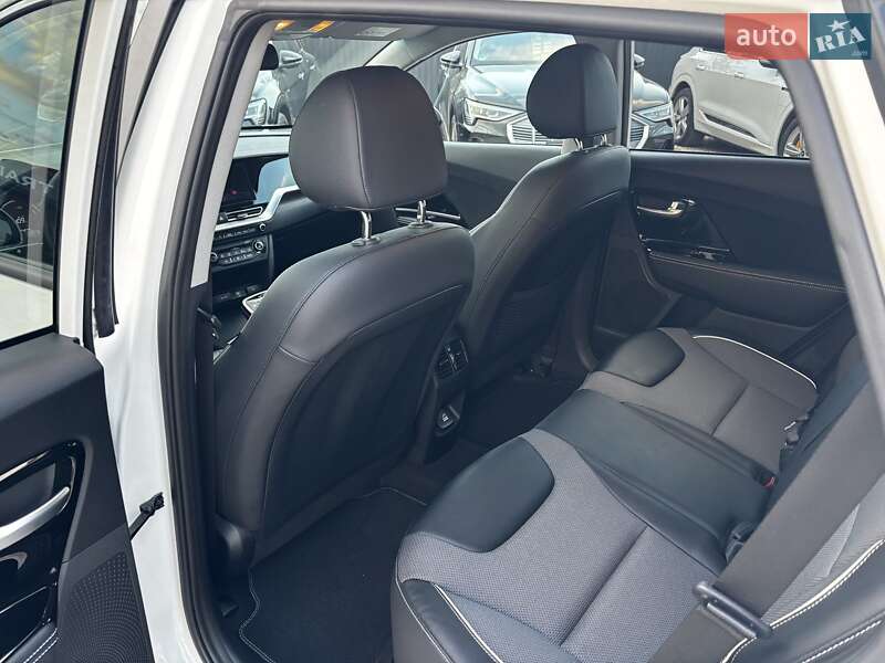 Позашляховик / Кросовер Kia Niro 2021 в Львові фото 32 Позашляховик / Кросовер Kia Niro 2021 в Львові