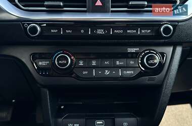 Внедорожник / Кроссовер Kia Niro 2020 в 