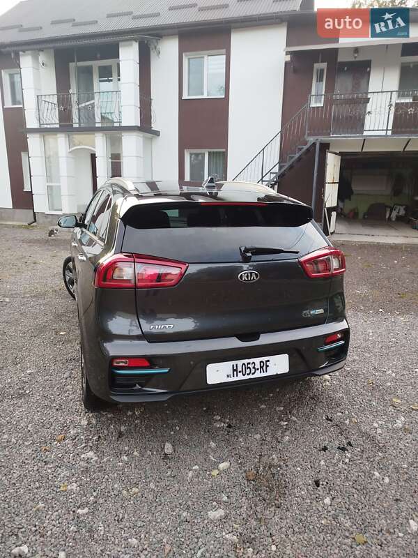 Внедорожник / Кроссовер Kia Niro 2019 в Львове фото 2 Внедорожник / Кроссовер Kia Niro 2019 в Львове