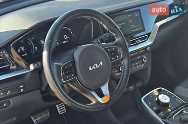 Внедорожник / Кроссовер Kia Niro 2022 в 