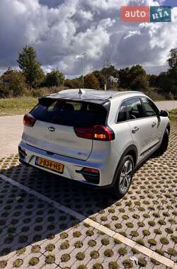 Внедорожник / Кроссовер Kia Niro 2020 в 