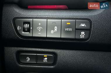 Позашляховик / Кросовер Kia Niro 2020 в  фото 8 Позашляховик / Кросовер Kia Niro 2020 в