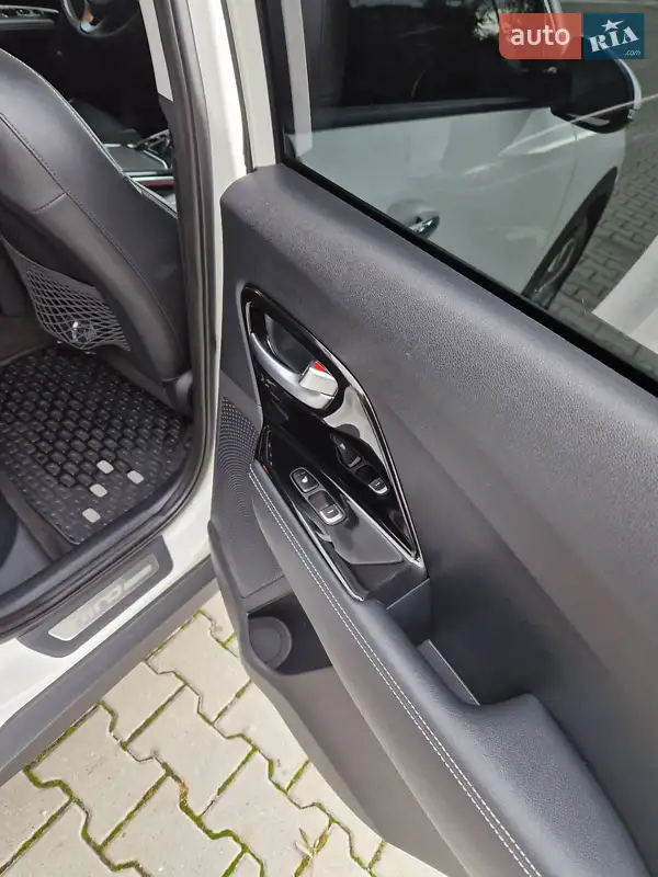 Kia Niro 2020 VIN KNACC81GFL5046654 фото оголошення 11 з 97