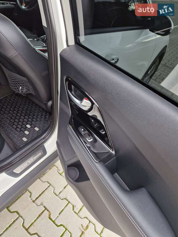 Позашляховик / Кросовер Kia Niro 2020 в Хмельницькому