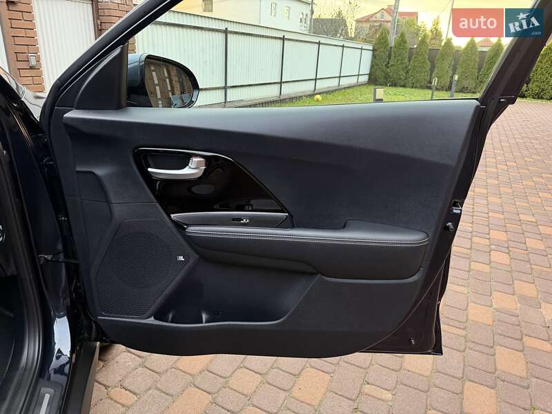 Позашляховик / Кросовер Kia Niro 2020 в Чернівцях фото 67 Позашляховик / Кросовер Kia Niro 2020 в Чернівцях