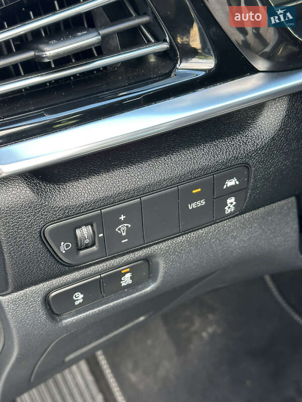 Позашляховик / Кросовер Kia Niro 2020 в Львові фото 29 Позашляховик / Кросовер Kia Niro 2020 в Львові