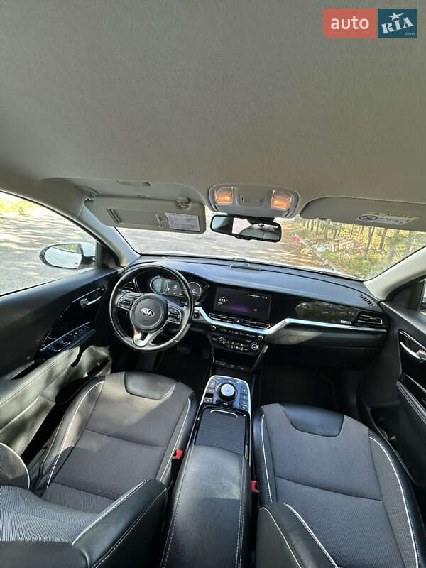 Позашляховик / Кросовер Kia Niro 2020 в Львові фото 39 Позашляховик / Кросовер Kia Niro 2020 в Львові