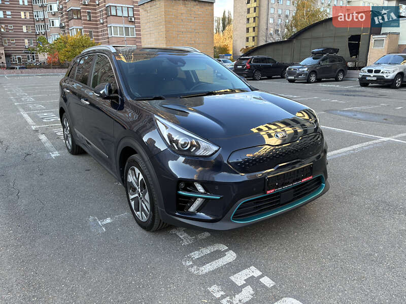Внедорожник / Кроссовер Kia Niro 2020 в Киеве